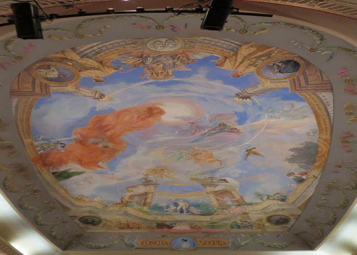 MODERNISMO Y JOYAS DE YECLA: IGLESIA DEL NIO JESS, TEATRO CONCHA SEGURA Y ERMITA DE SAN ROQUE