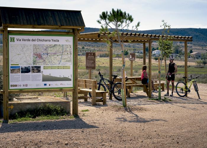 VISITA GUIADA AL SENDERO AZUL VA VERDE DEL CHICHARRA Y ALJIBE