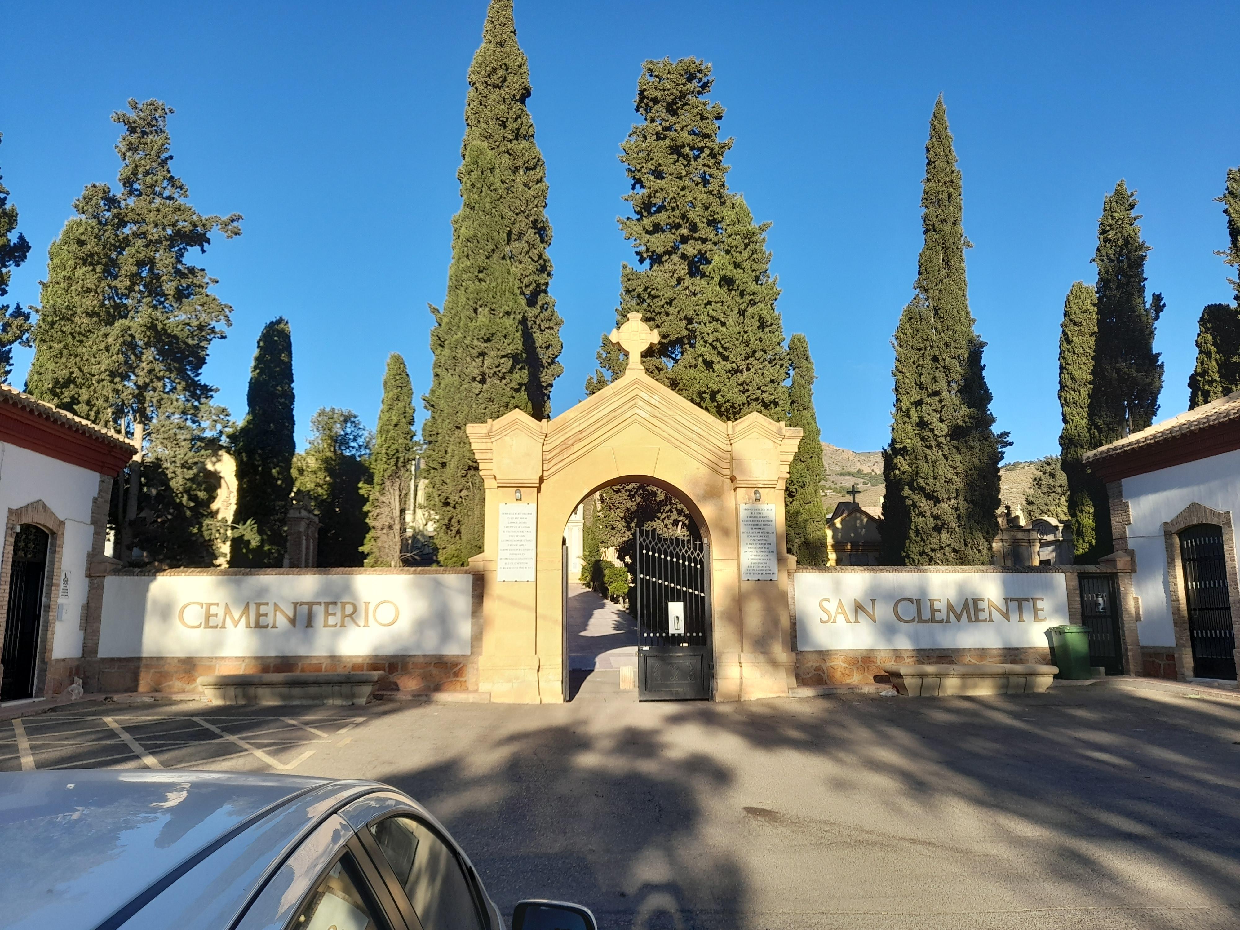 El cementerio de San Clemente: el eclecticismo en Lorca.
