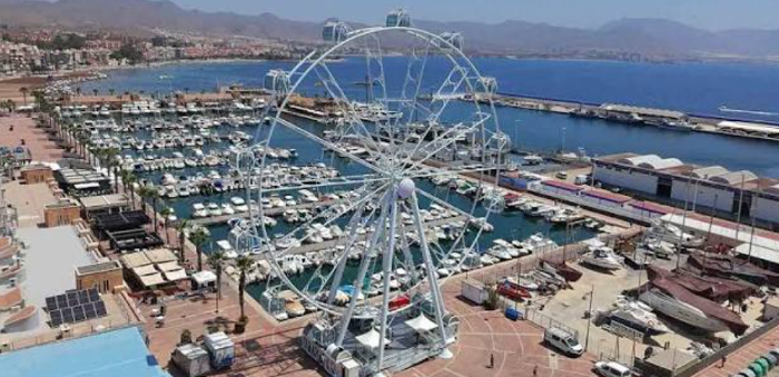 Noria mirador princess en el puerto de Mazarr�n