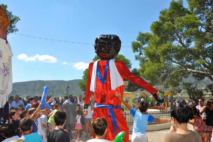 XXV Encuentro nacional de gigantes y cabezudos villa de Abar�n
