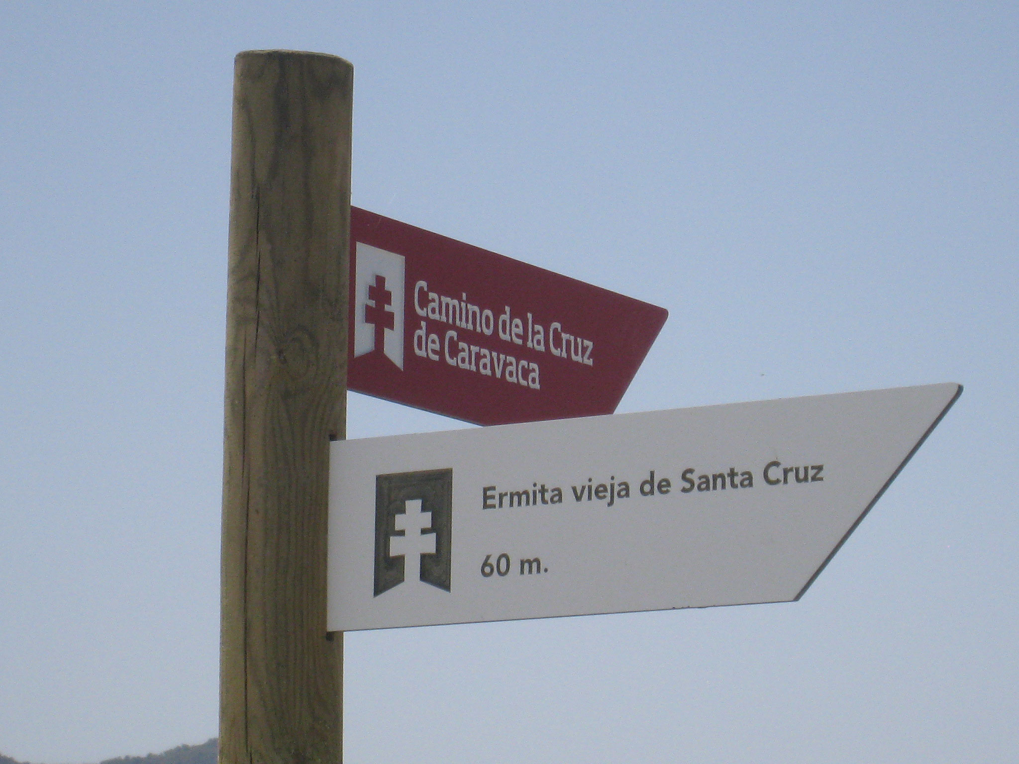 A departure point arrow showing distance