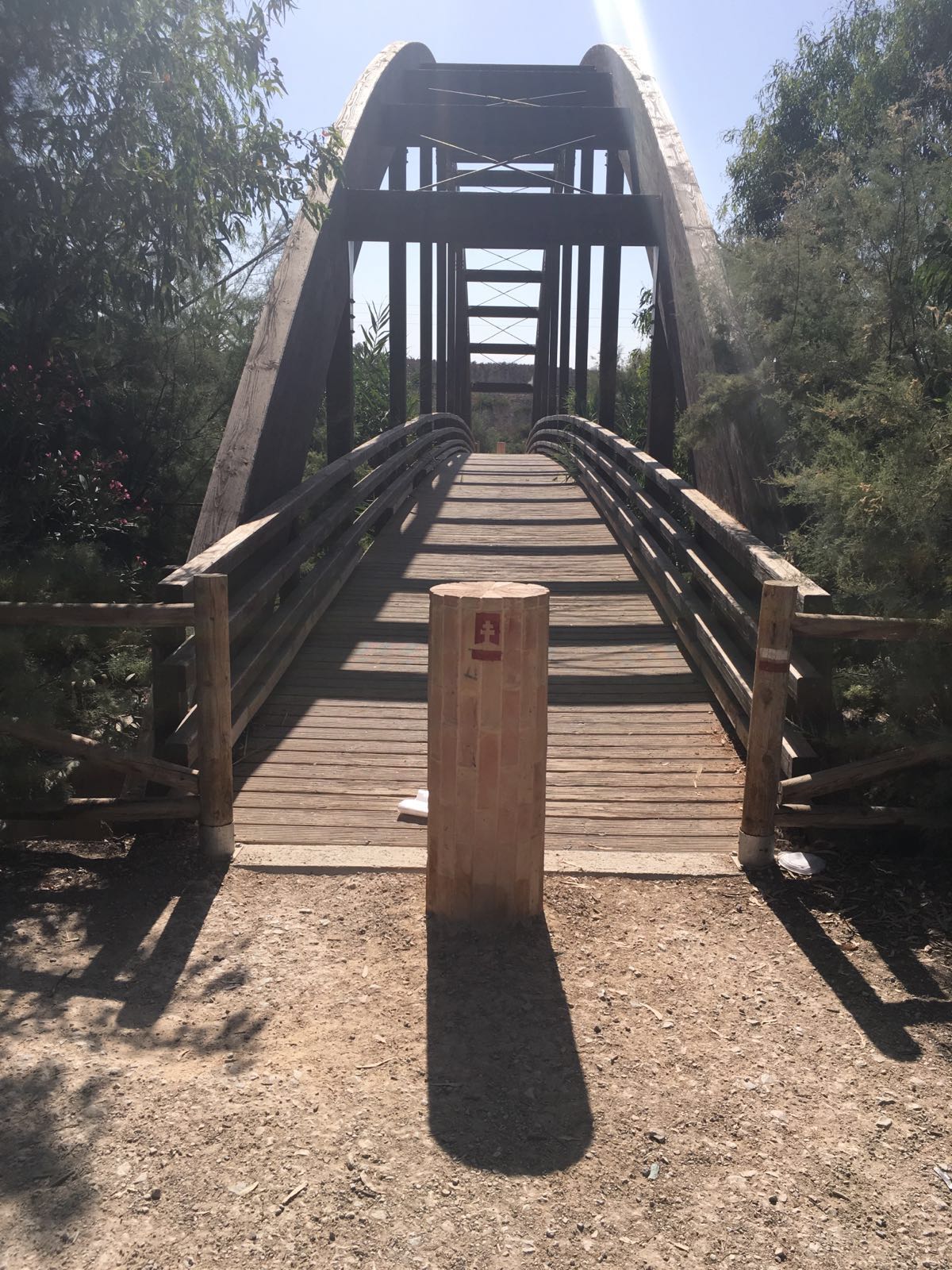 Painted indicator showing the route of the Camino de Levante