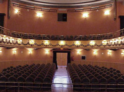 TEATRO BERNAL