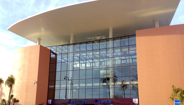 CENTRO COMERCIAL Y DE OCIO �GUILAS PLAZA