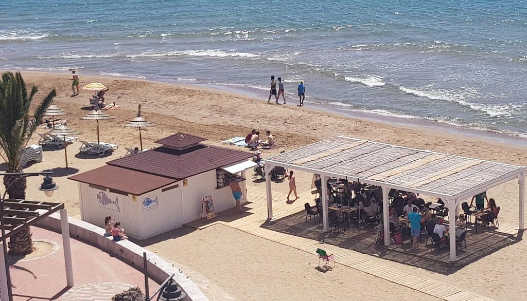 CHIRINGUITO PLAYA DE EL RIHUETE (LA CASTA�UELA)
