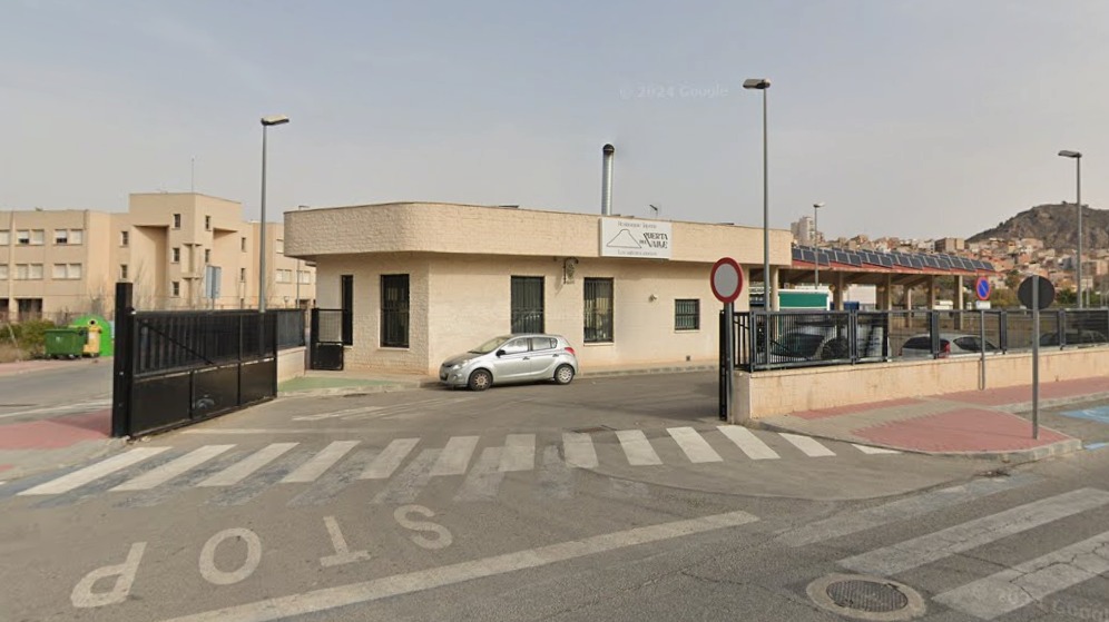 ESTACI�N DE AUTOBUSES DE ABAR�N