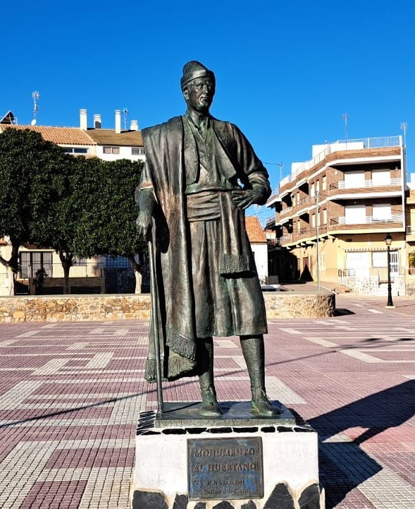 MONUMENTO AL HUERTANO