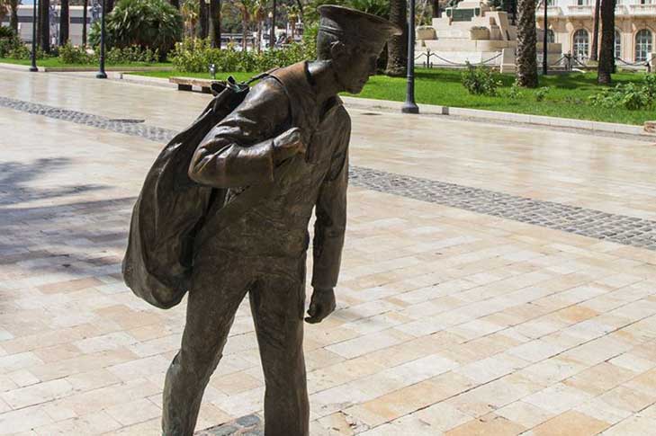 ESCULTURA HOMENAJE AL MARINERO DE REEMPLAZO
